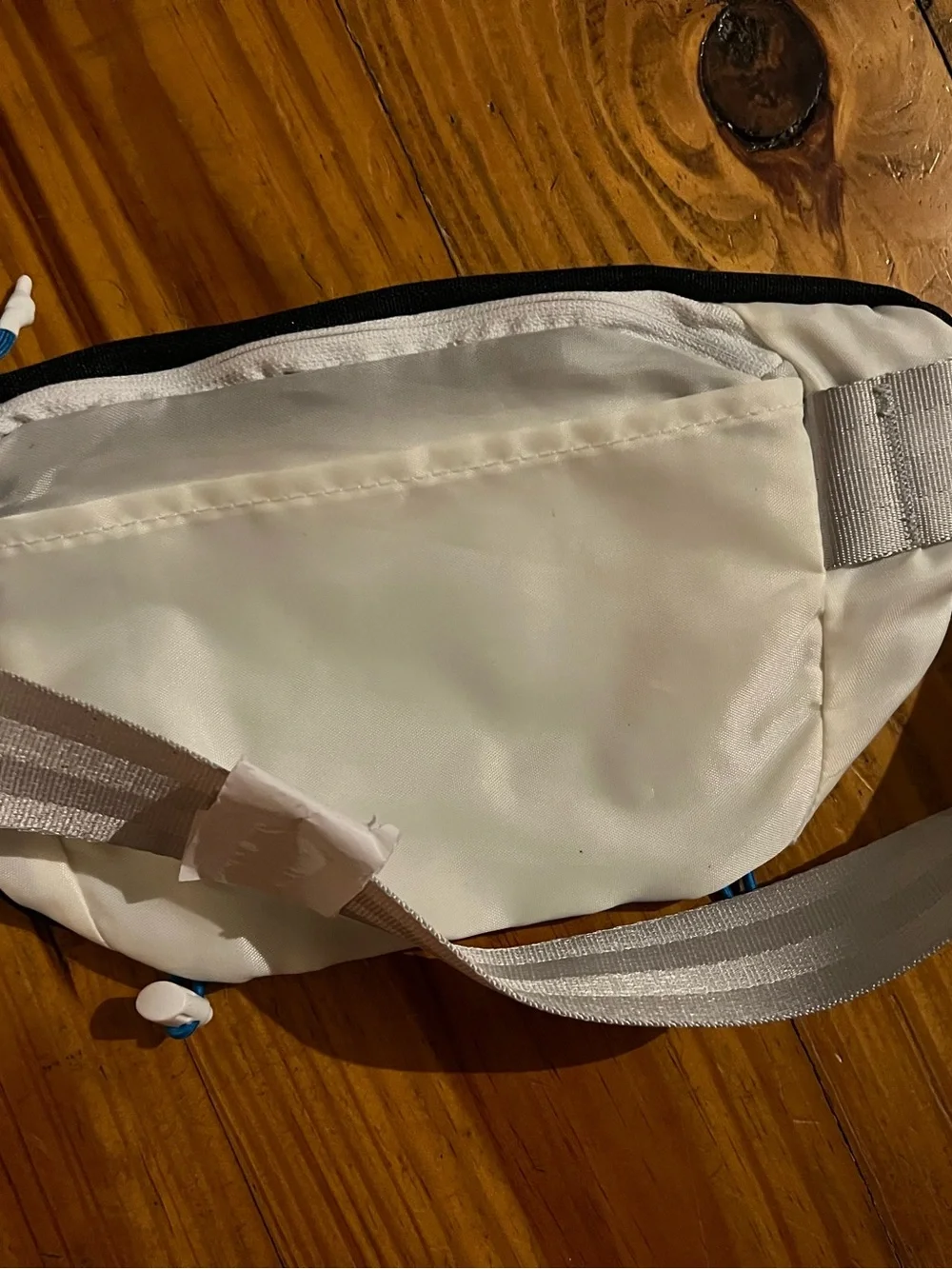 NWOT HOKA Black & Cream Running Belt Bag / Fanny Pack with Light Gray Strap